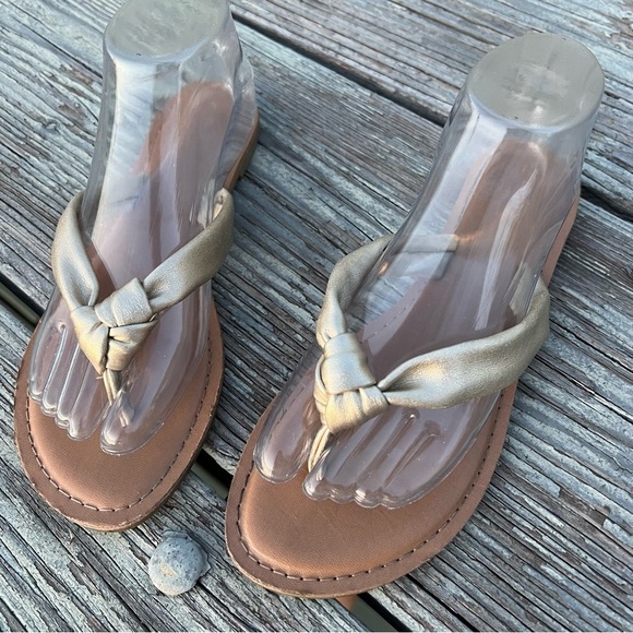 Gold tone Women’s Summer Sandals - Picture 1 of 3